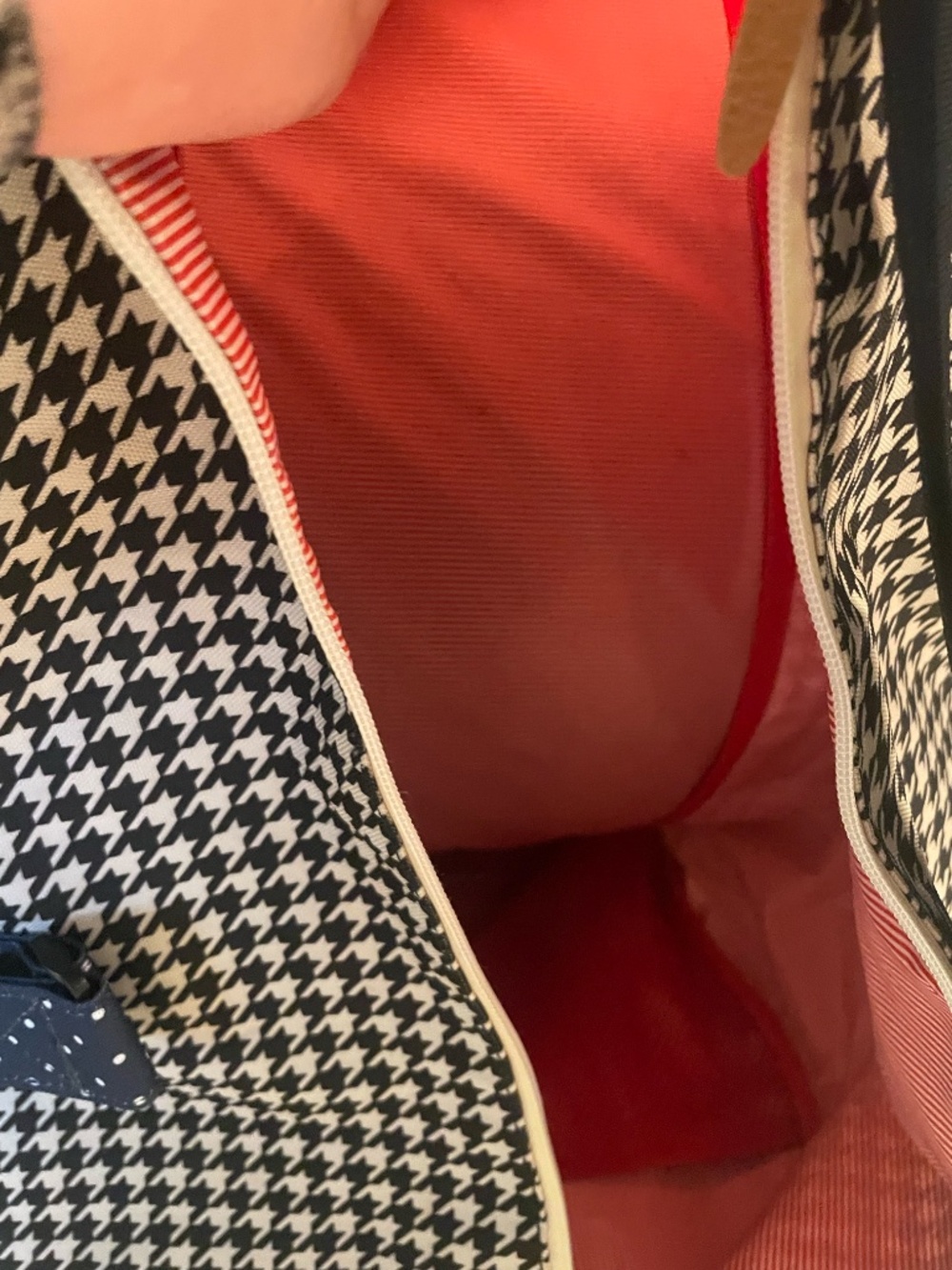 Hershel Supply Co Strand Duffel Bag in Houndstooth and Polka Dot - Picture 4 of 8